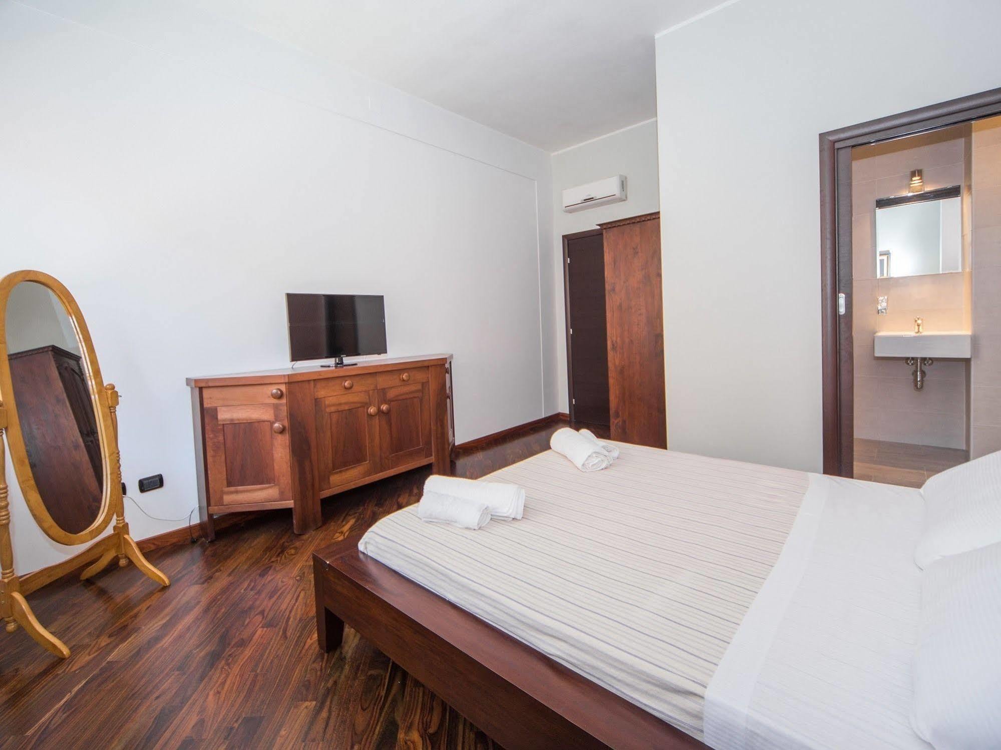 Domus Regis Bed and Breakfast Cagliari Exteriör bild